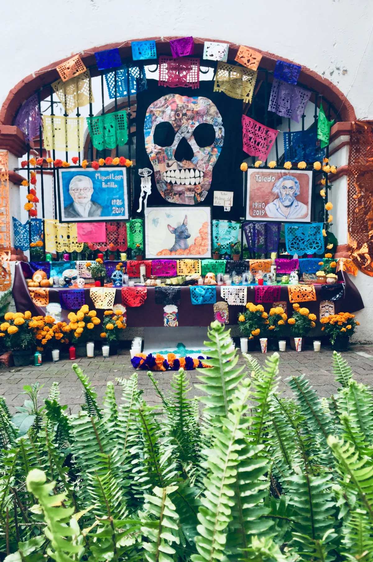 Ofrenda tradicional de Día de Muertos